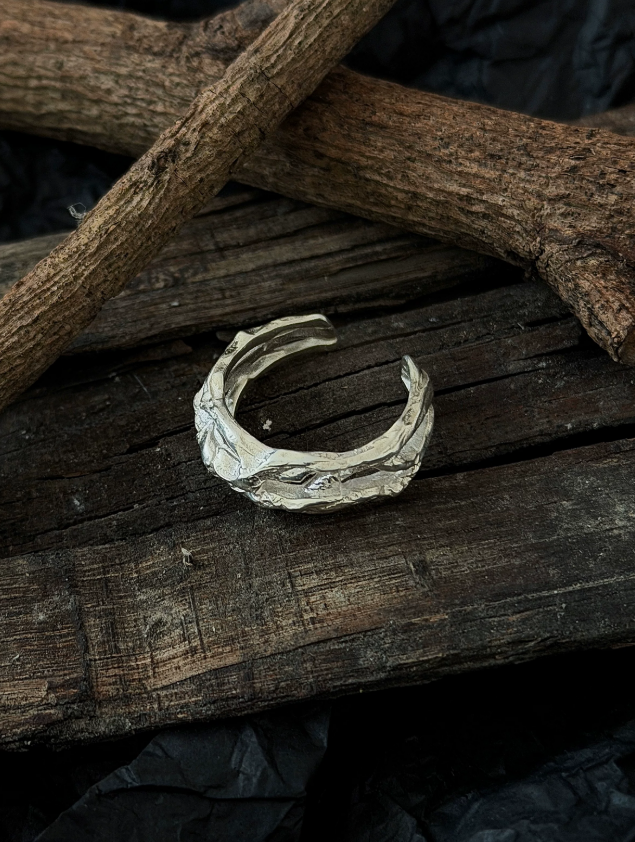 Luxuriant Branch Ring
