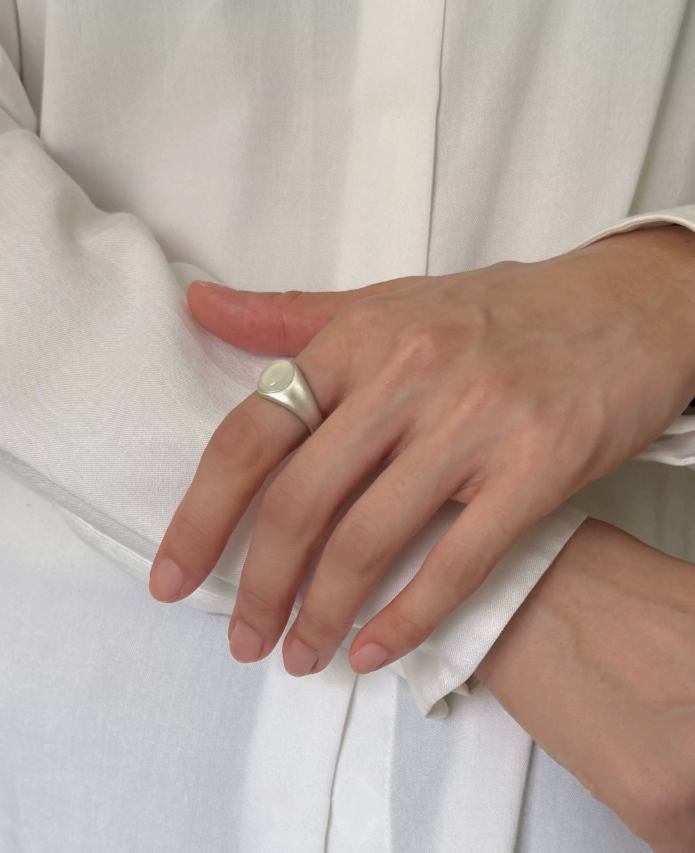 Eiravel Chalcedony Ring