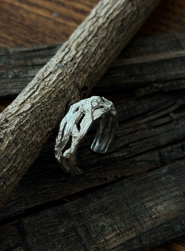 Luxuriant Branch Ring
