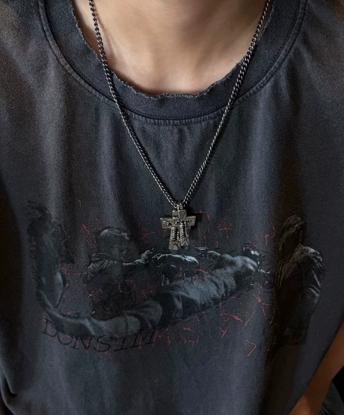 Crossfang Vintage Necklace